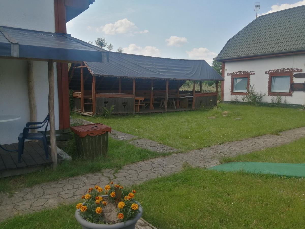 奥司托亚酒店 Białowieża 外观 照片